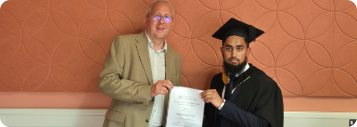 Student der Universität Bradford gewinnt DWS-Preis für seine Forschung zur photodynamischen Therapie von MRSA